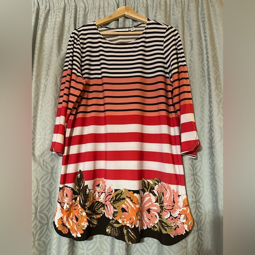 Susan Graver Liquid Knit Striped Floral 3/4 Sleeve Tunic Top Size L Colorful